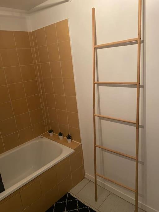 Loft/Jardin Et Parking : Le Petit Clos Bourdet Honfleur Dış mekan fotoğraf